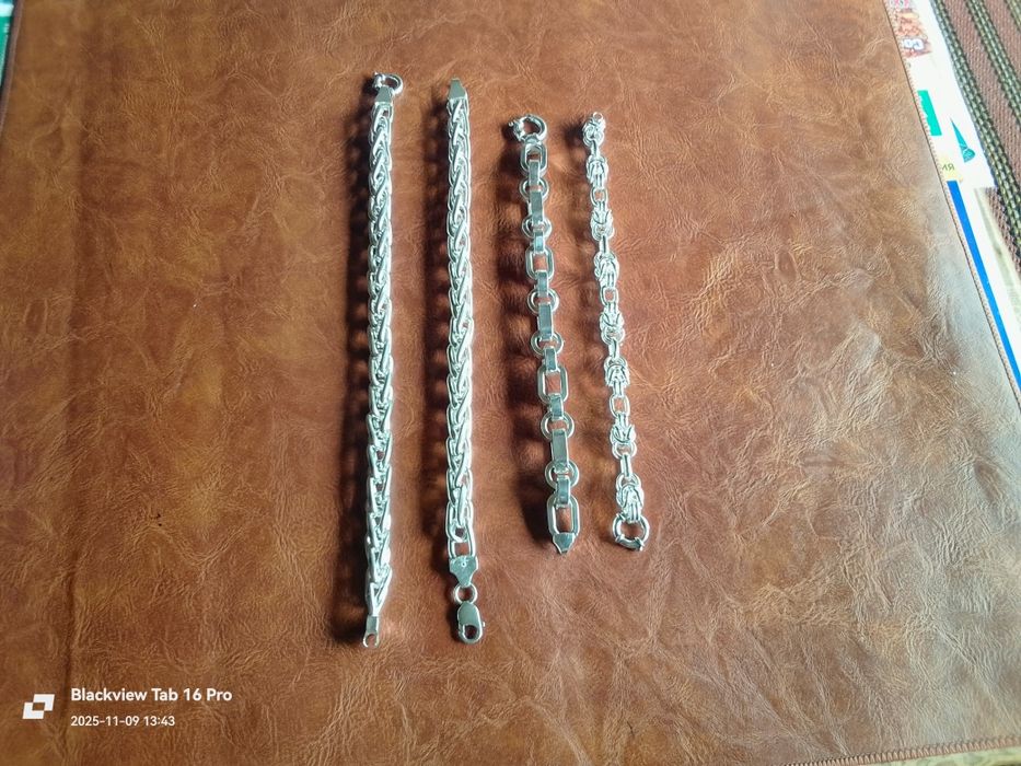 Лот от 4-Сребърни Гривни