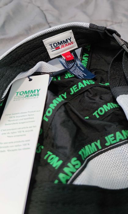 Tommy Hilfiger Шапка РАЗПРОДАЖБА