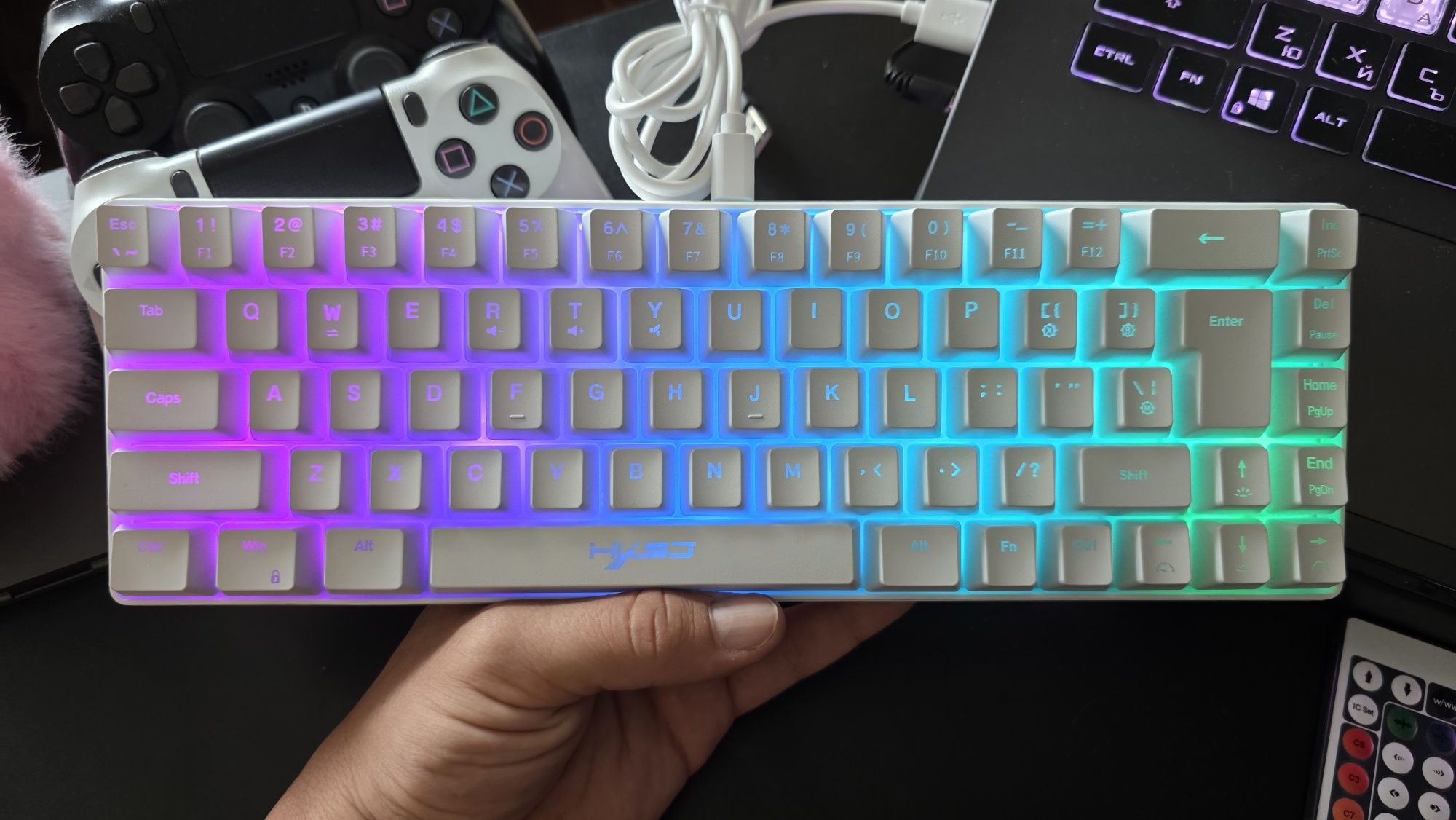 Нова 65% мембранна клавиатура с RGB светлини