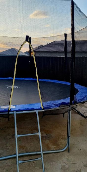 Продам батут взрослый D=4 м