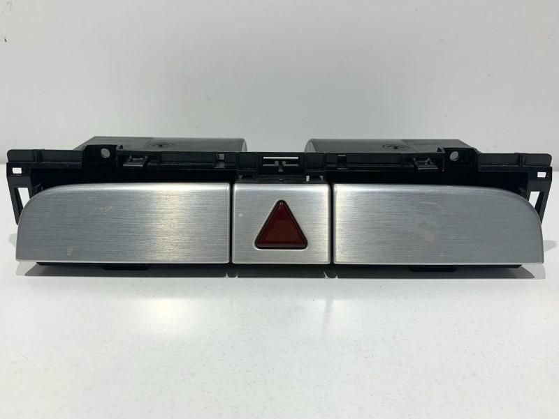 Buton avarie cu sertar bord Volkswagen Passat CC (2008-2012) 3C0858407
