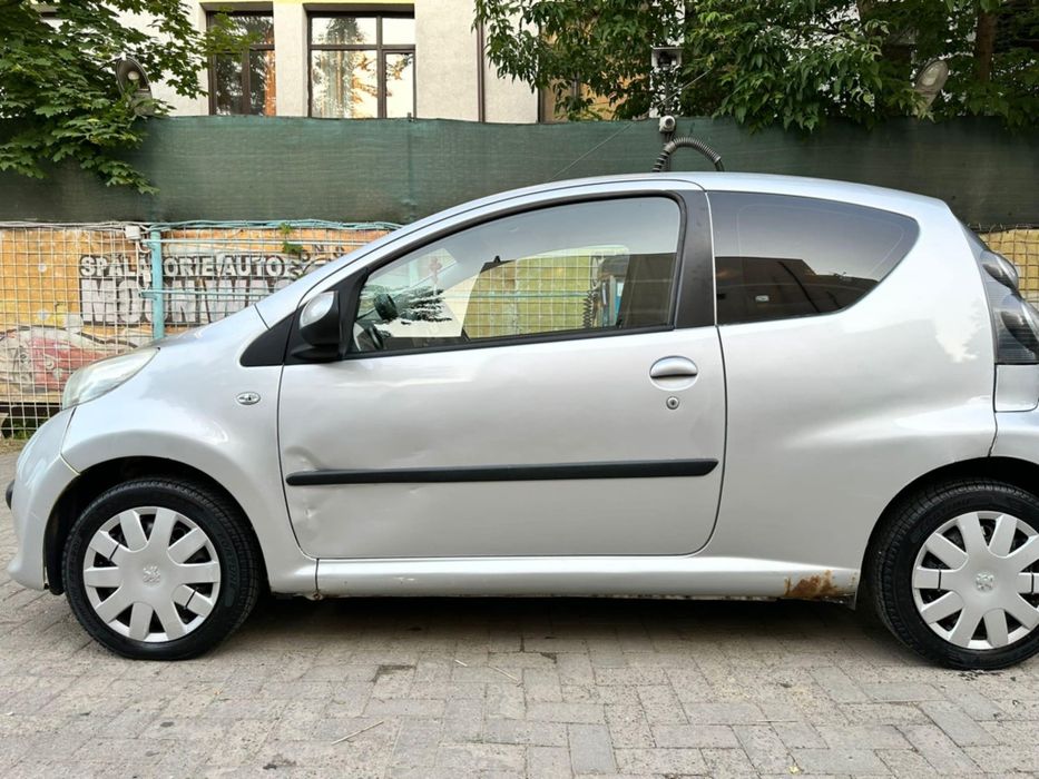 Vând PEUGEOT 107