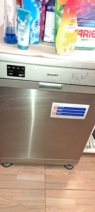 Masina spalat vase Sharp