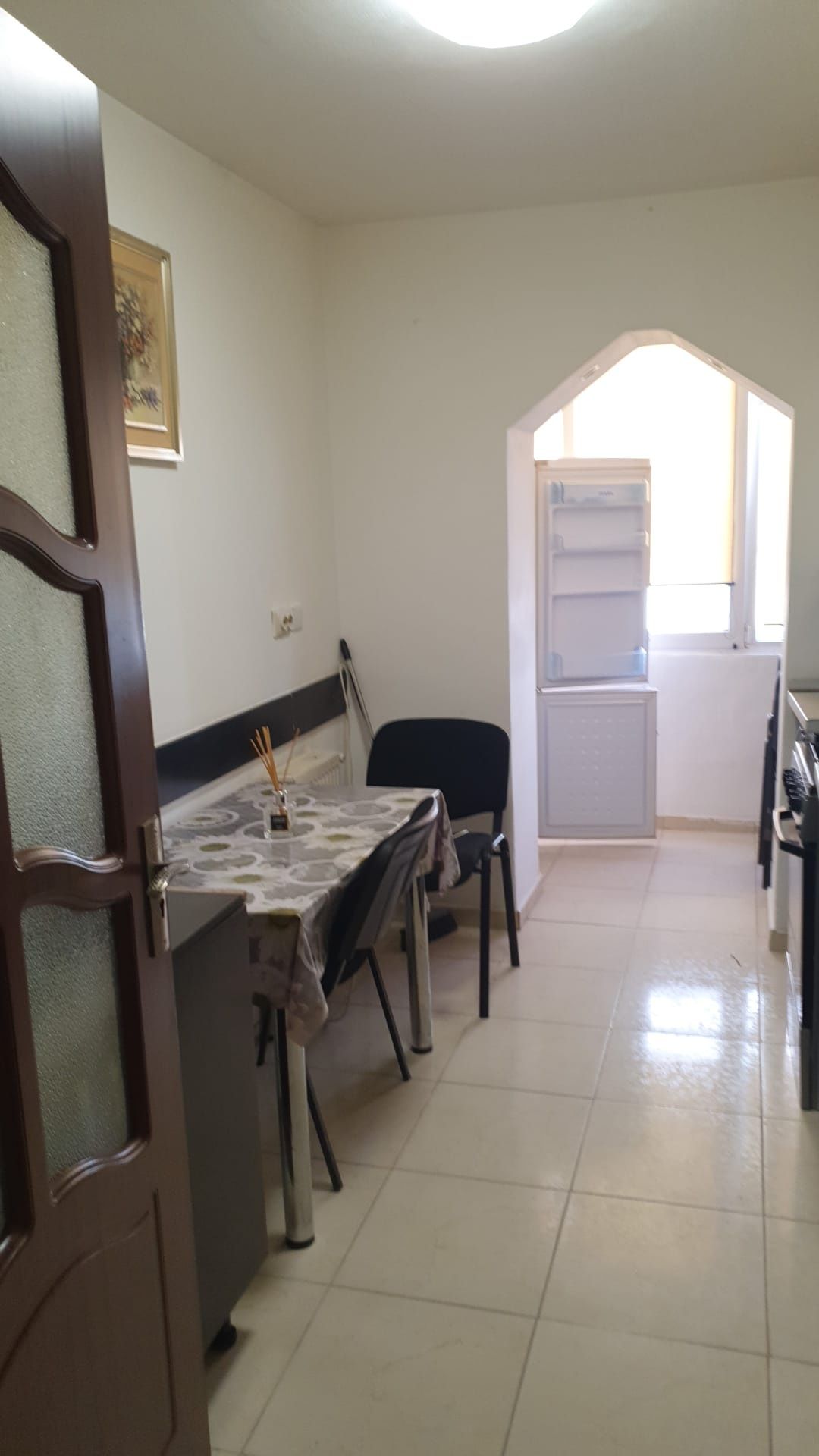 Închiriez apartament cu o camera