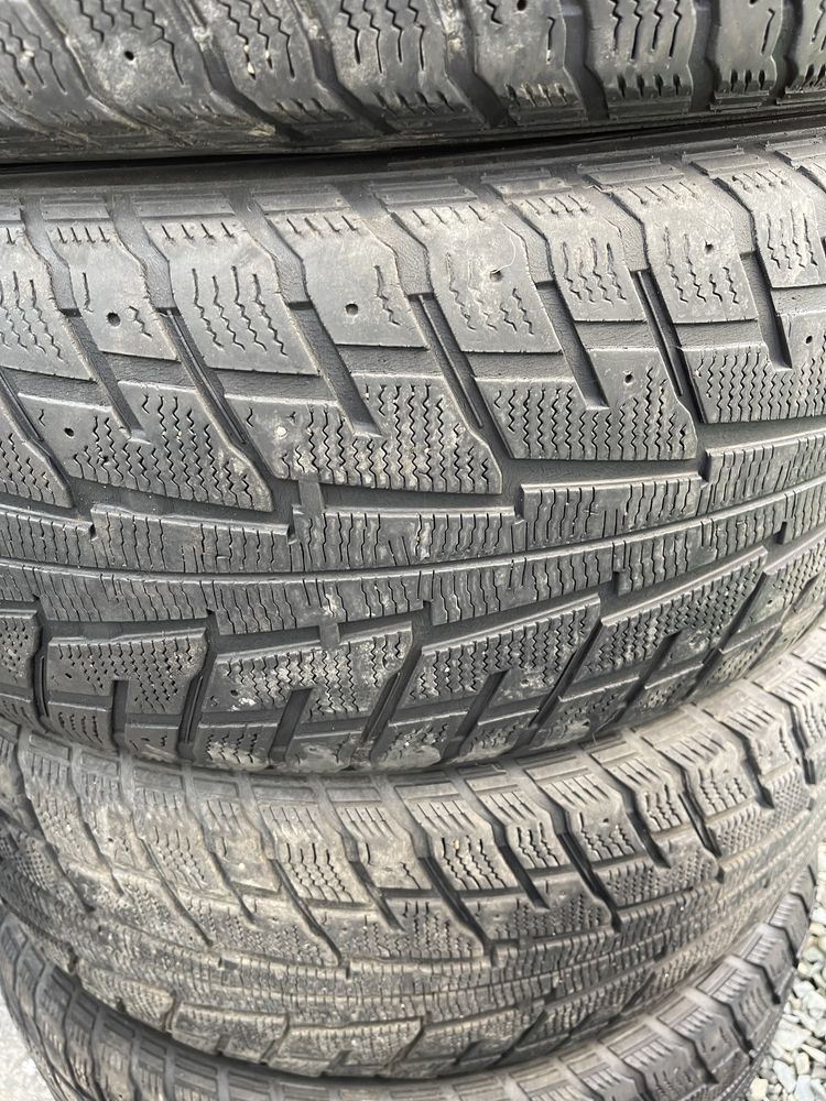 Vand 4 cauciucuri suv 265/60 r18