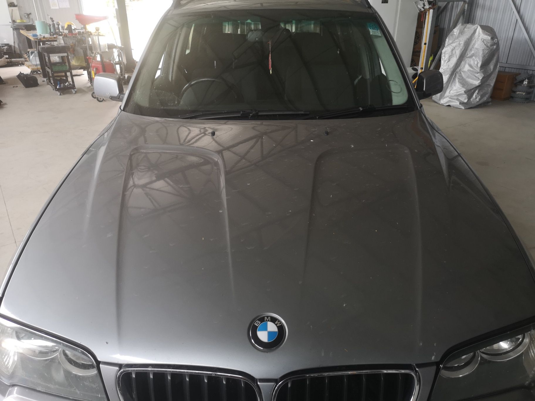 usa fata usa spate BMW x3 2.0d motor capota bara