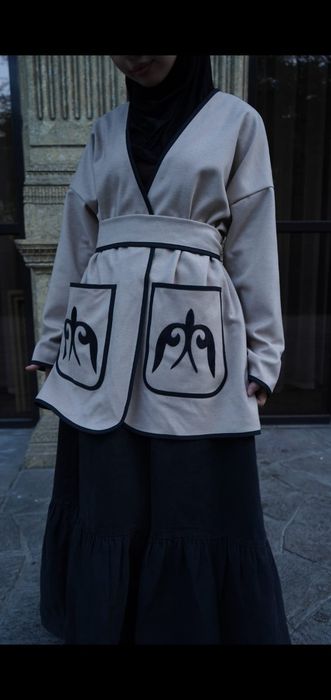 Национальный костюм бежевый, коричневый