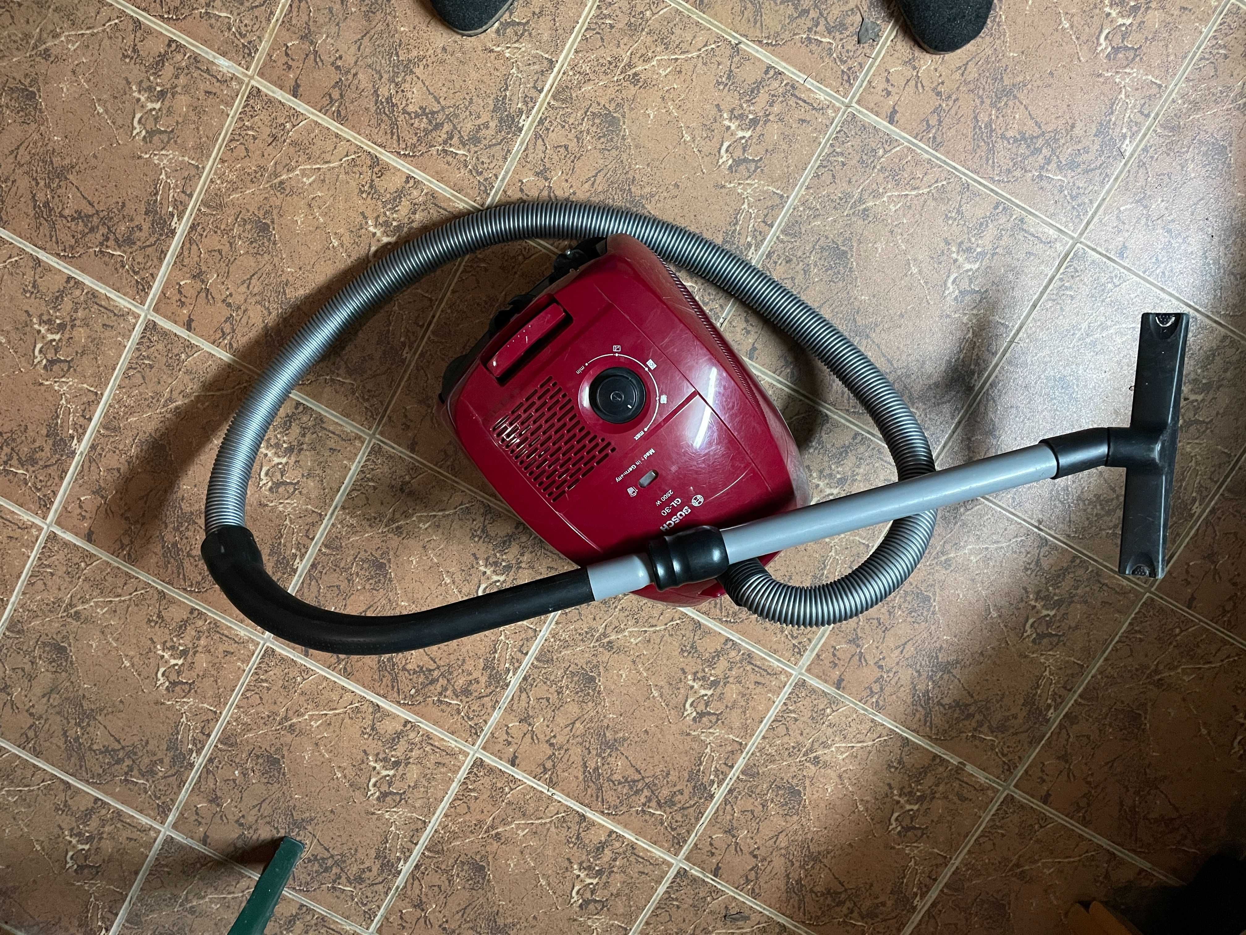 Aspirator Bosch GL 20 (made in Germany) Pitesti, Bucuresti, Poiesti