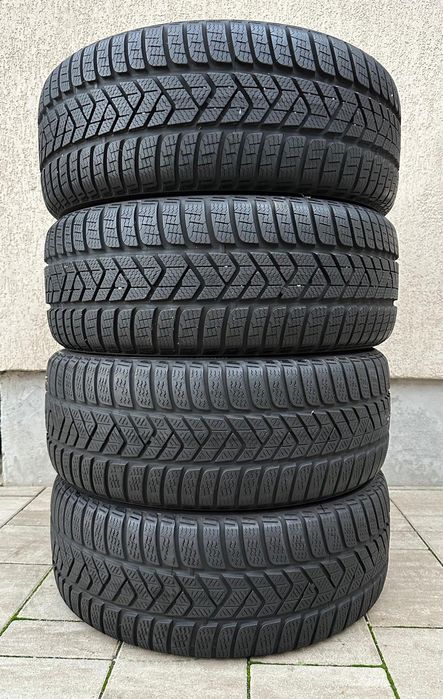 Set anvelope/ cauciucuri iarna 225/45/18 Pirelli SottoZero