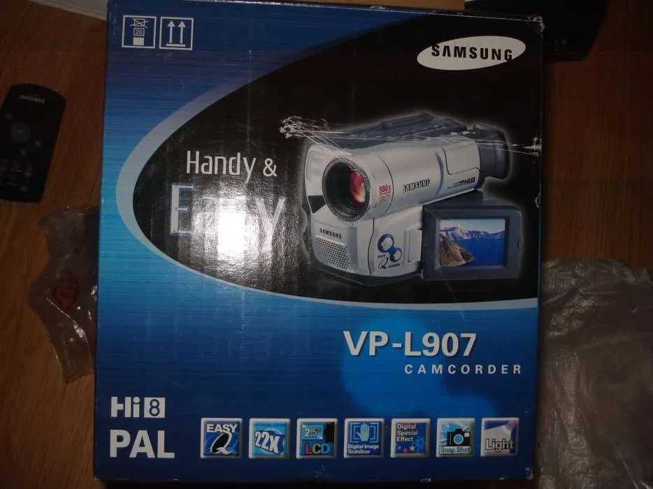 Vând camera video Samsung