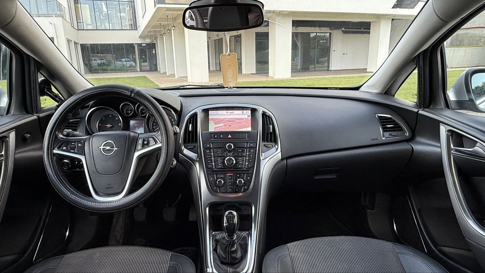 Opel astra j 1.7 diesel 2012 6+1 trepte