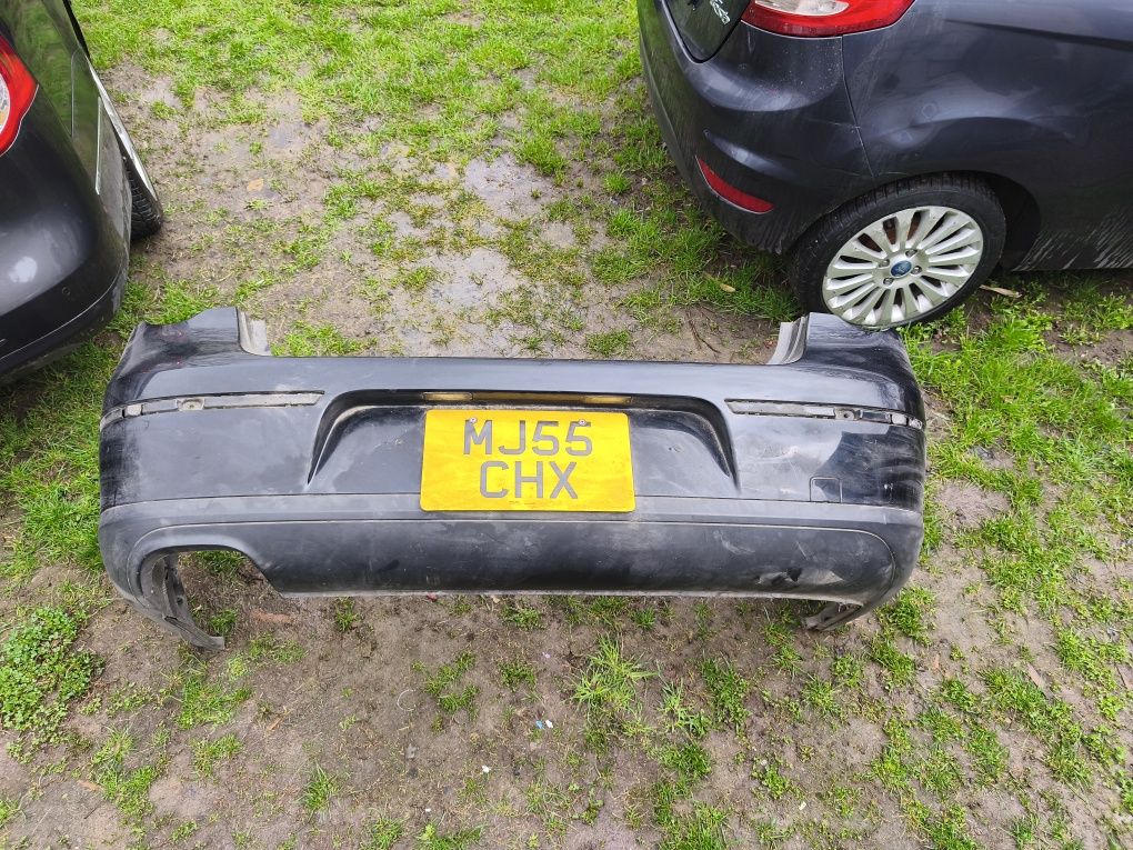 Bară spate/ fustă bară spate neagră LC9X Volkswagen Passat B6 berlină