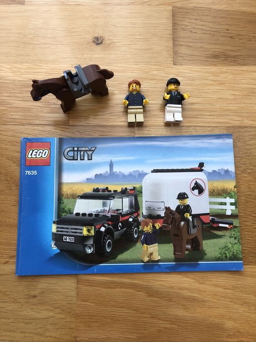 Lego Hard to Find 7635 Masina cu trailer pentru cai