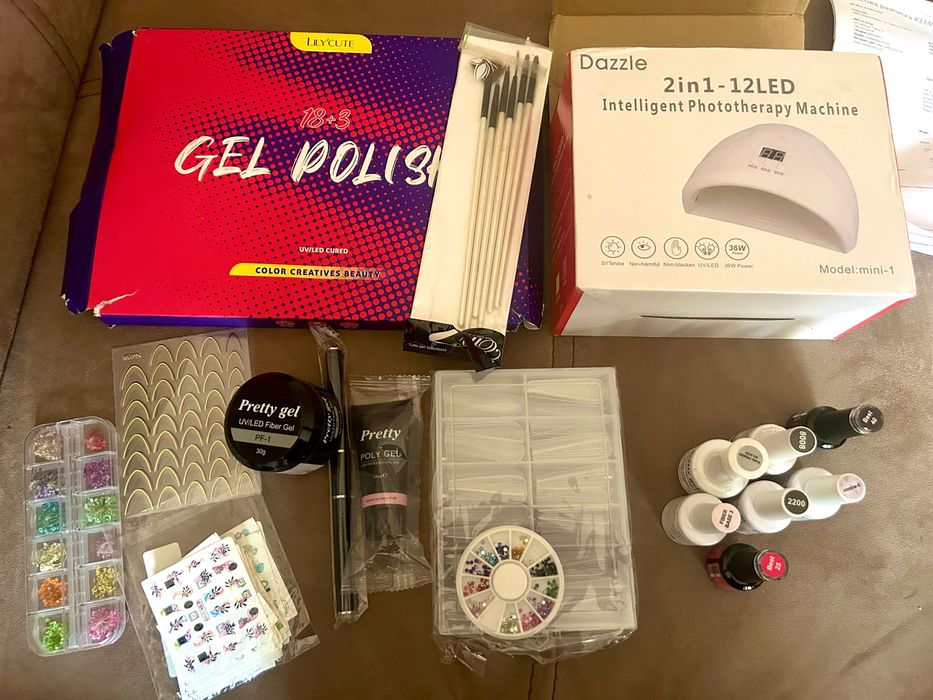 Комплект за маникюр