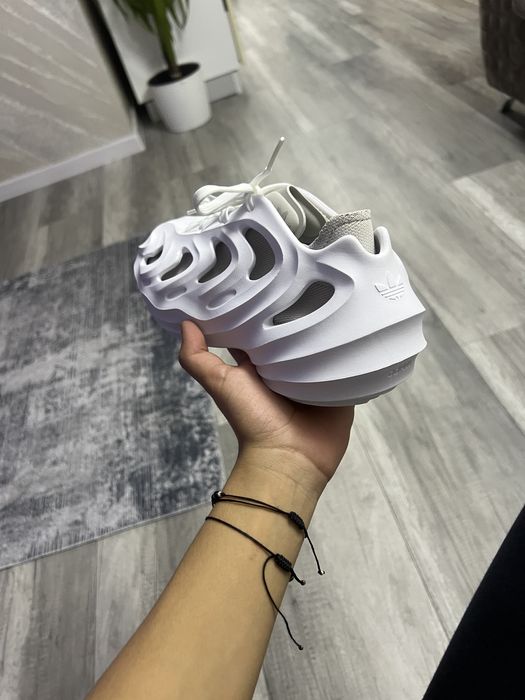 Adidasi adidas ………..