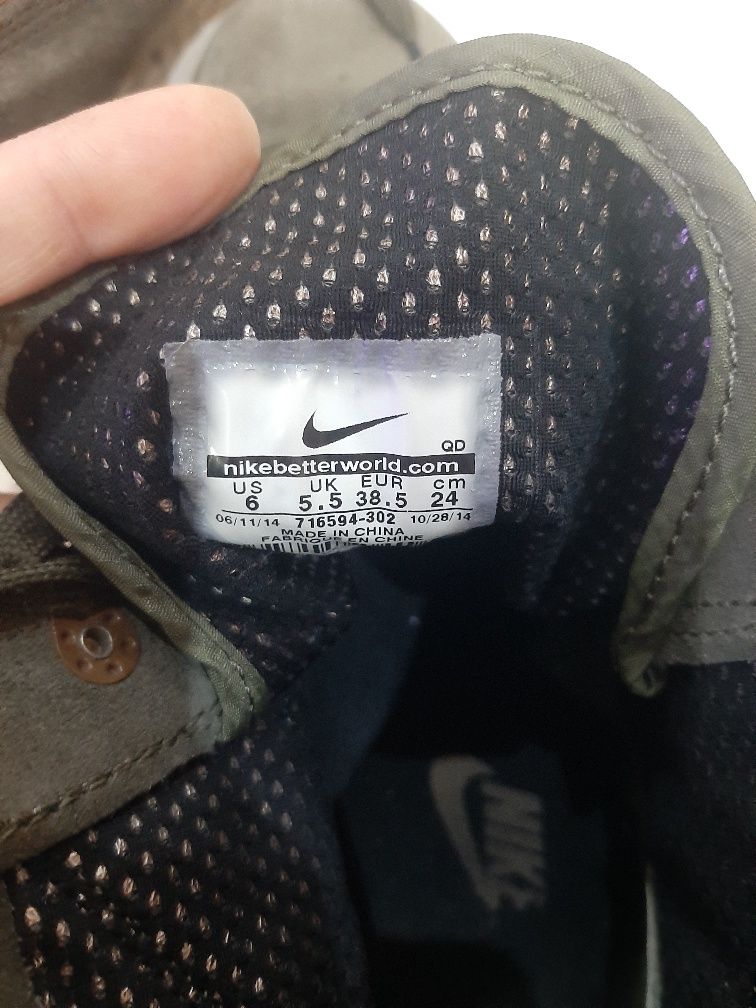 Дамски туристически боти Nike 38.5 номер