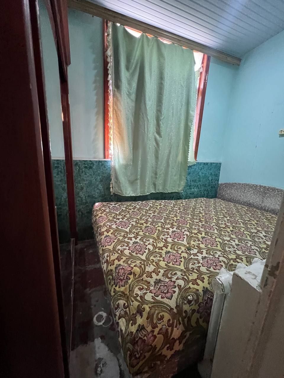 Yangi bozor Gul bozor oldida 3 xona qilingan