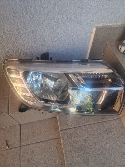 Far Dacia logan led 2017-2020