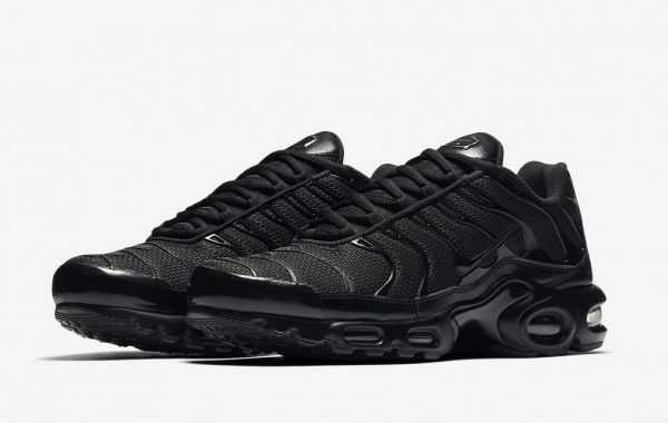 Nike Air Max Plus Man Sport Modern New All Black PLUS