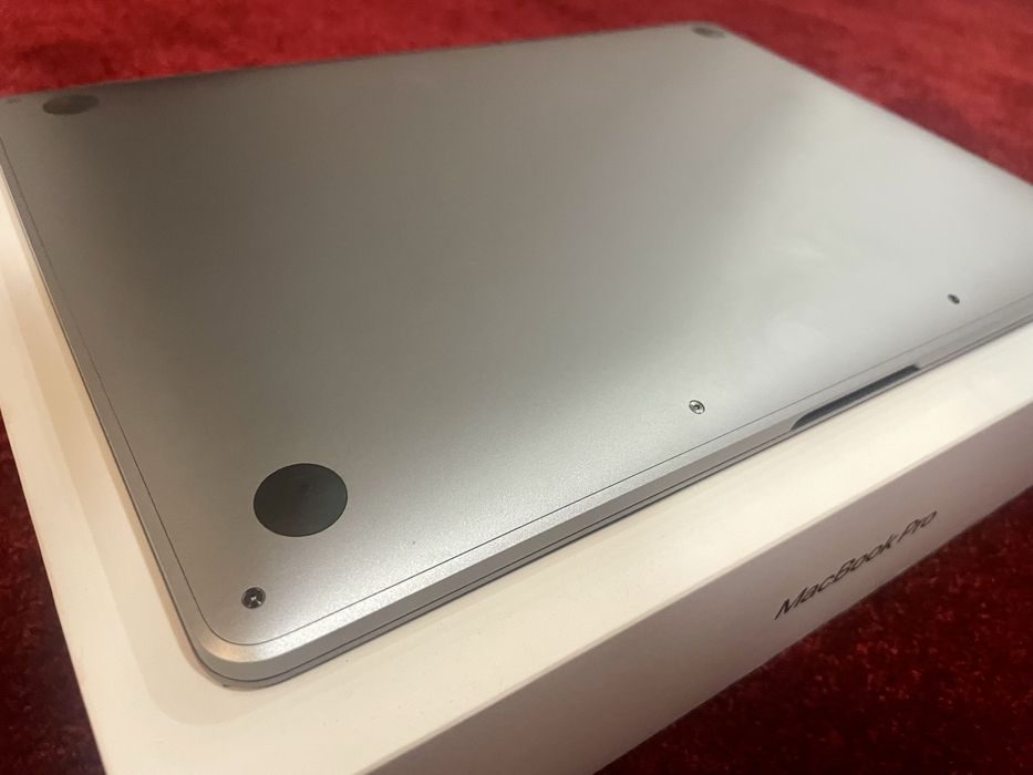 Macbook Pro 13" M1, 16gb ram, 512 ssd impecabil