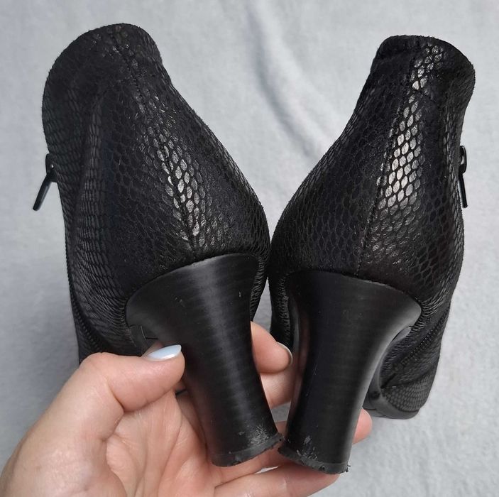 Ghete negre cu toc gros, 42, Graceland