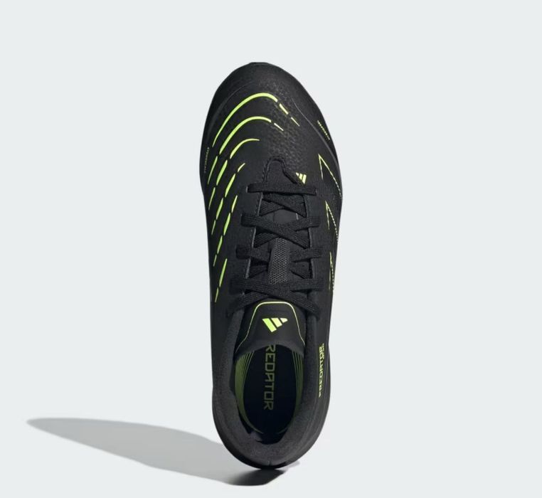 Детские бутсы adidas predator сороконожки ,оригинал