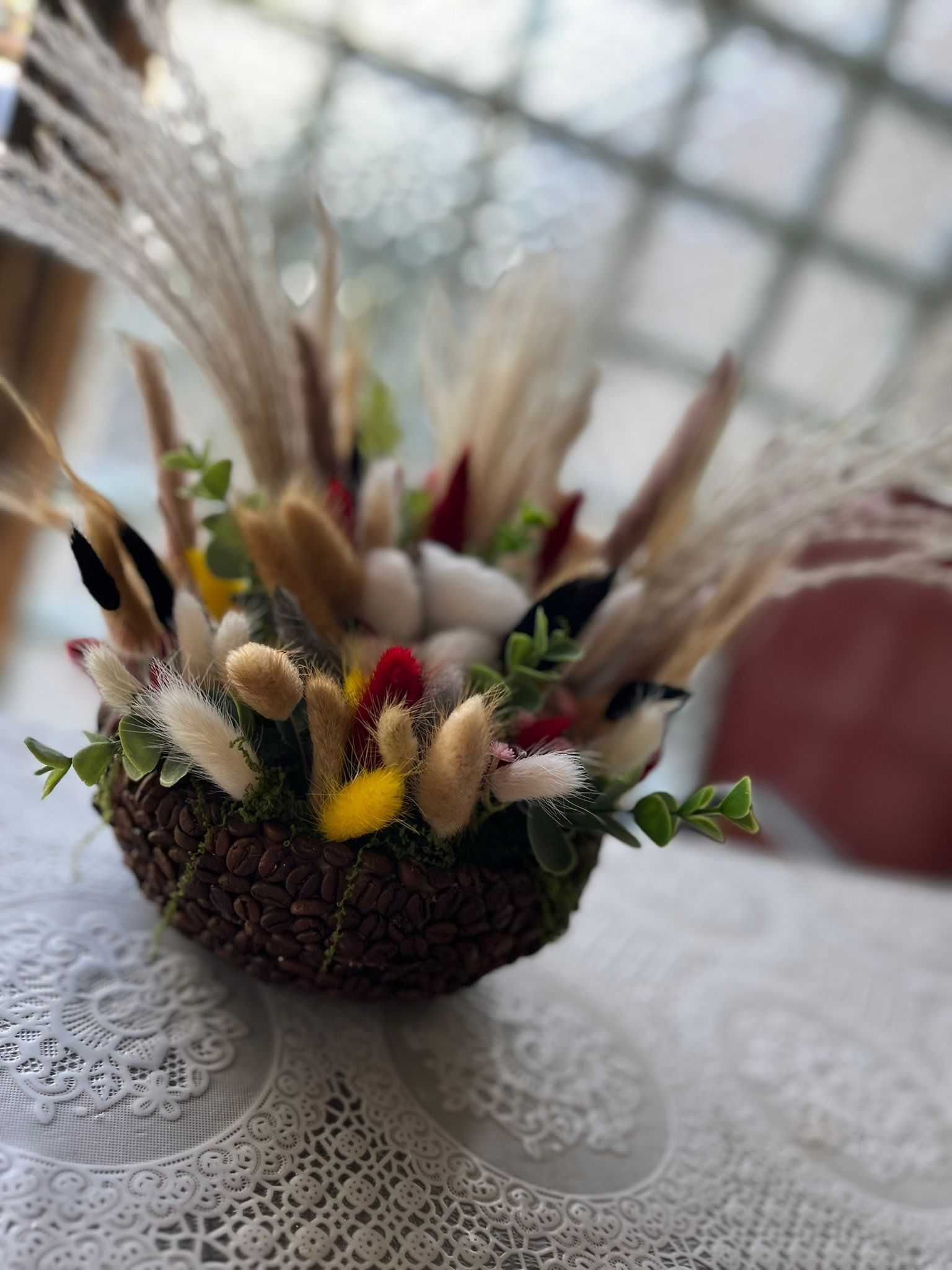 Aranjament Floral cu Flori Uscate și Texturi Inedite-Eleganta naturala