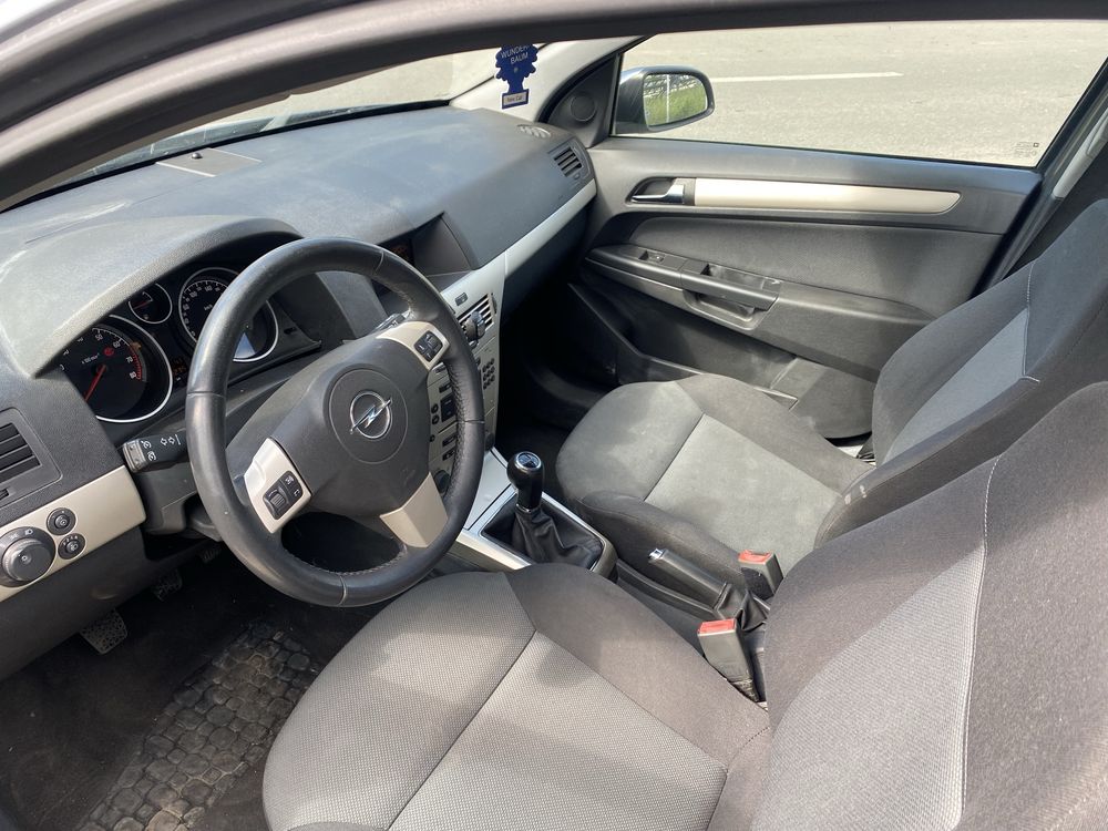 Opel Astra H - 1.6 twinport