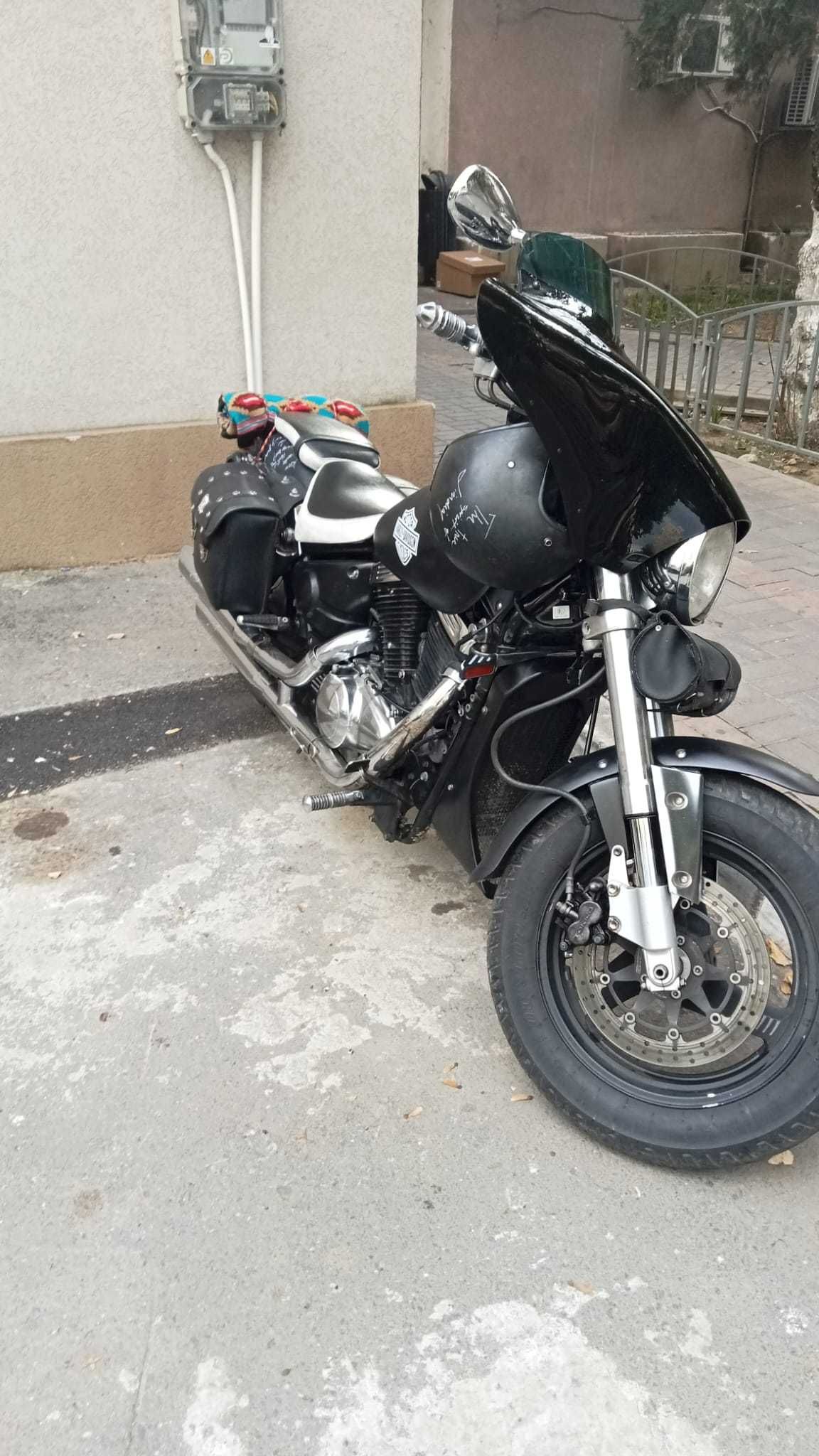 Suzuki Marauder 800