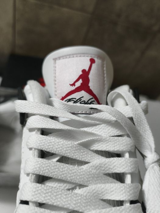 Air Jordan 4 white cement