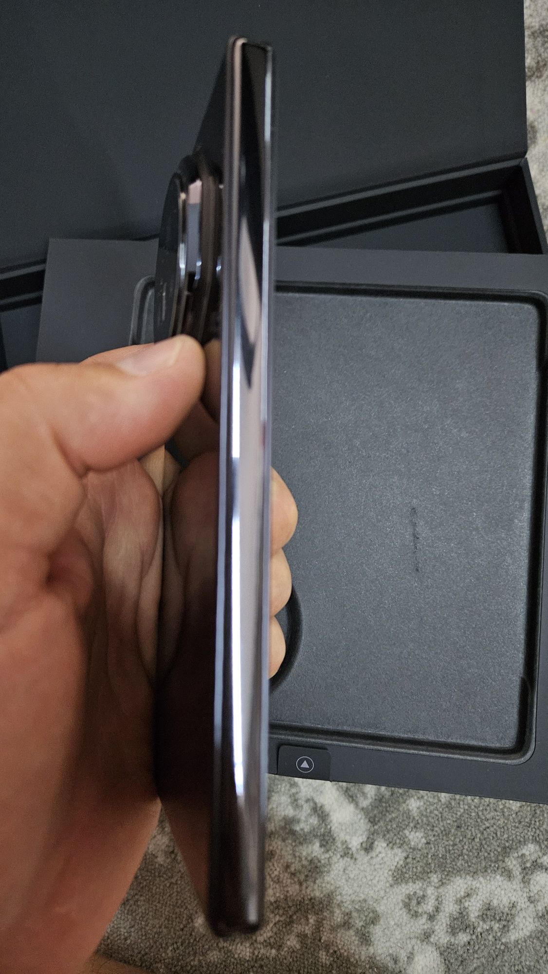 Vând Honor magic V3 full box, factura și garantie