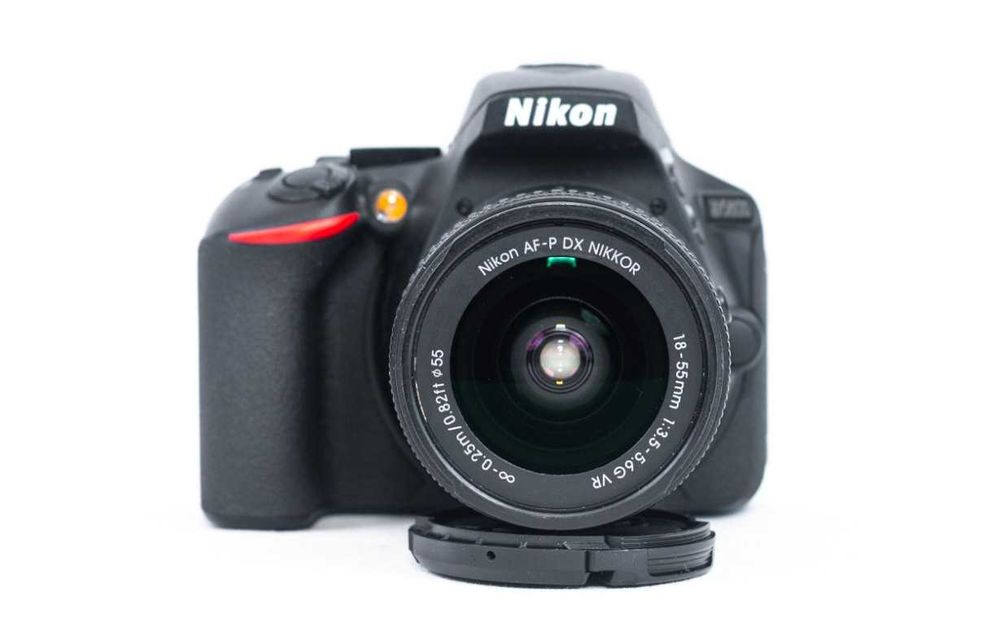 Nikon D5600 kit + obiectiv 18-55mm - 3400 de cadre - Aparat foto DSLR