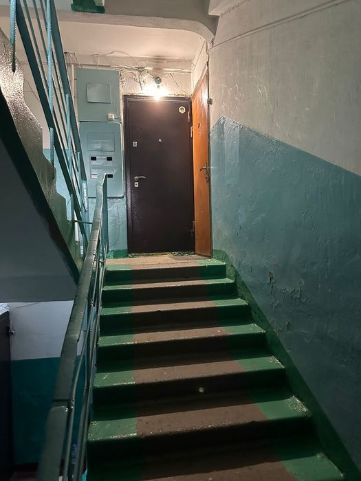 Срочно 2ком.ленинградка район Алтын Арман