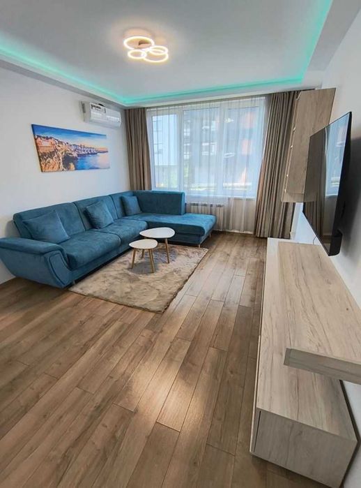 Дава се под наем Тристаен апартамент в София, Изгрев - 96 кв.м за 697.17 € - Снимка #1