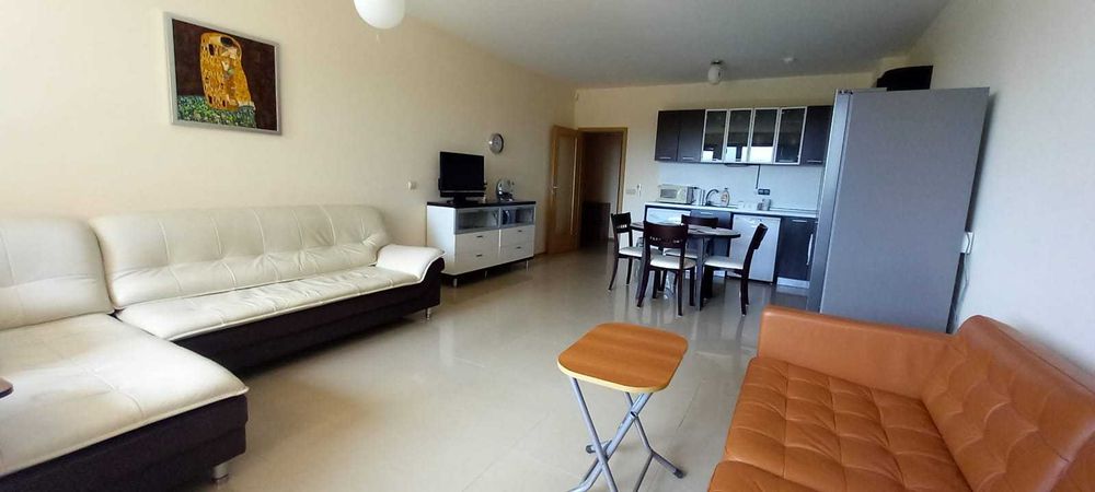 Апартамент с 2 спални в комплекс Лайтхаус, Балчик