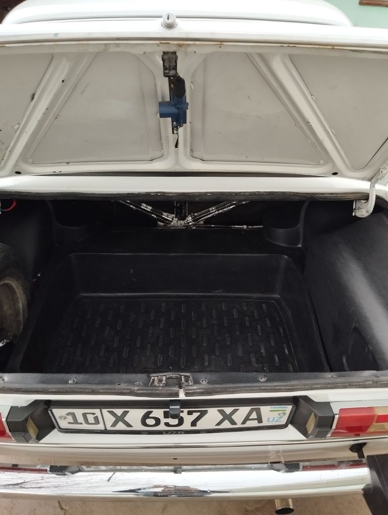 Vaz 21 06 srochna sotiladi