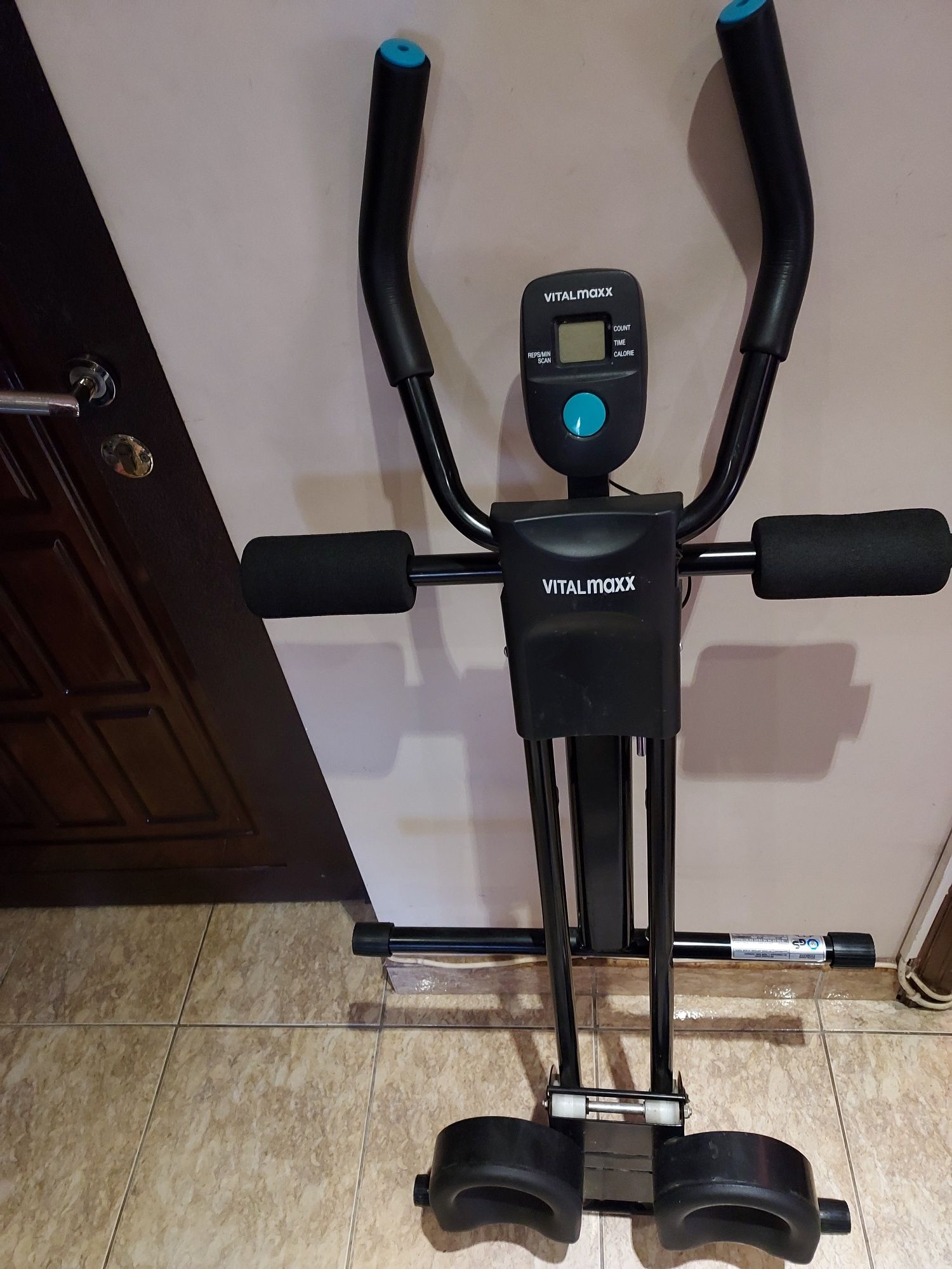 Bicicleta magnetica Zipro beat și aparat abdomene Vitalmaxx