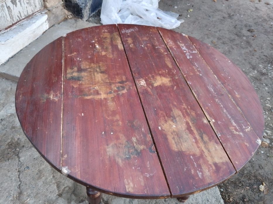 Продается стол буыжный