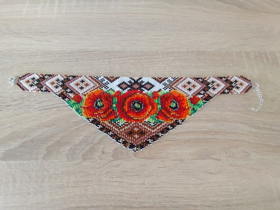 Colier choker din mărgele