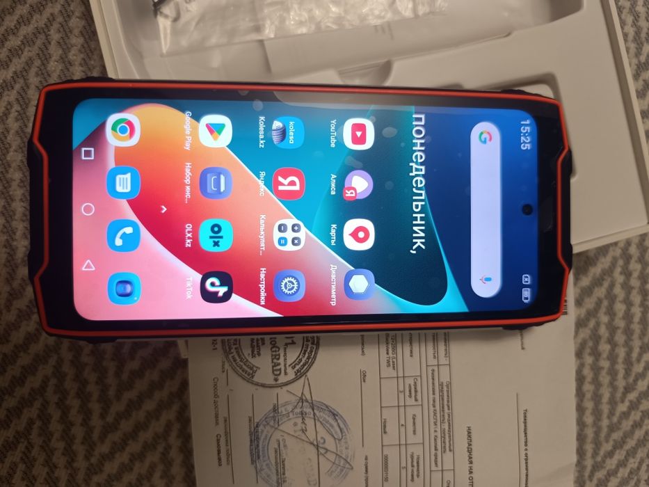 Продам смартфон неубиваемый мощный  телефон