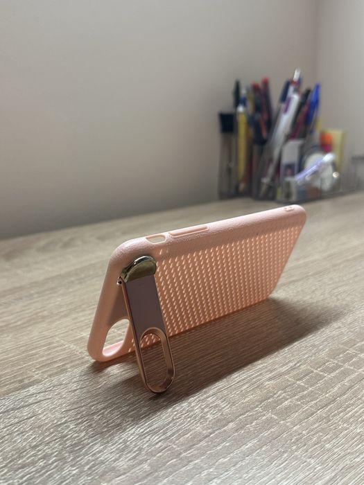 Продавам калъфи за Iphone SE2020/2022,Iphone 6s,7,8