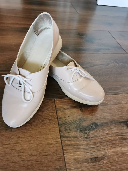 Vând balerini de piele mărimea 37