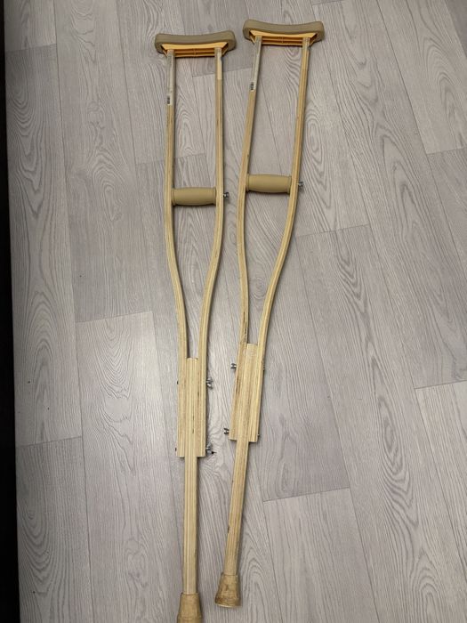 Продам Костыли в паре