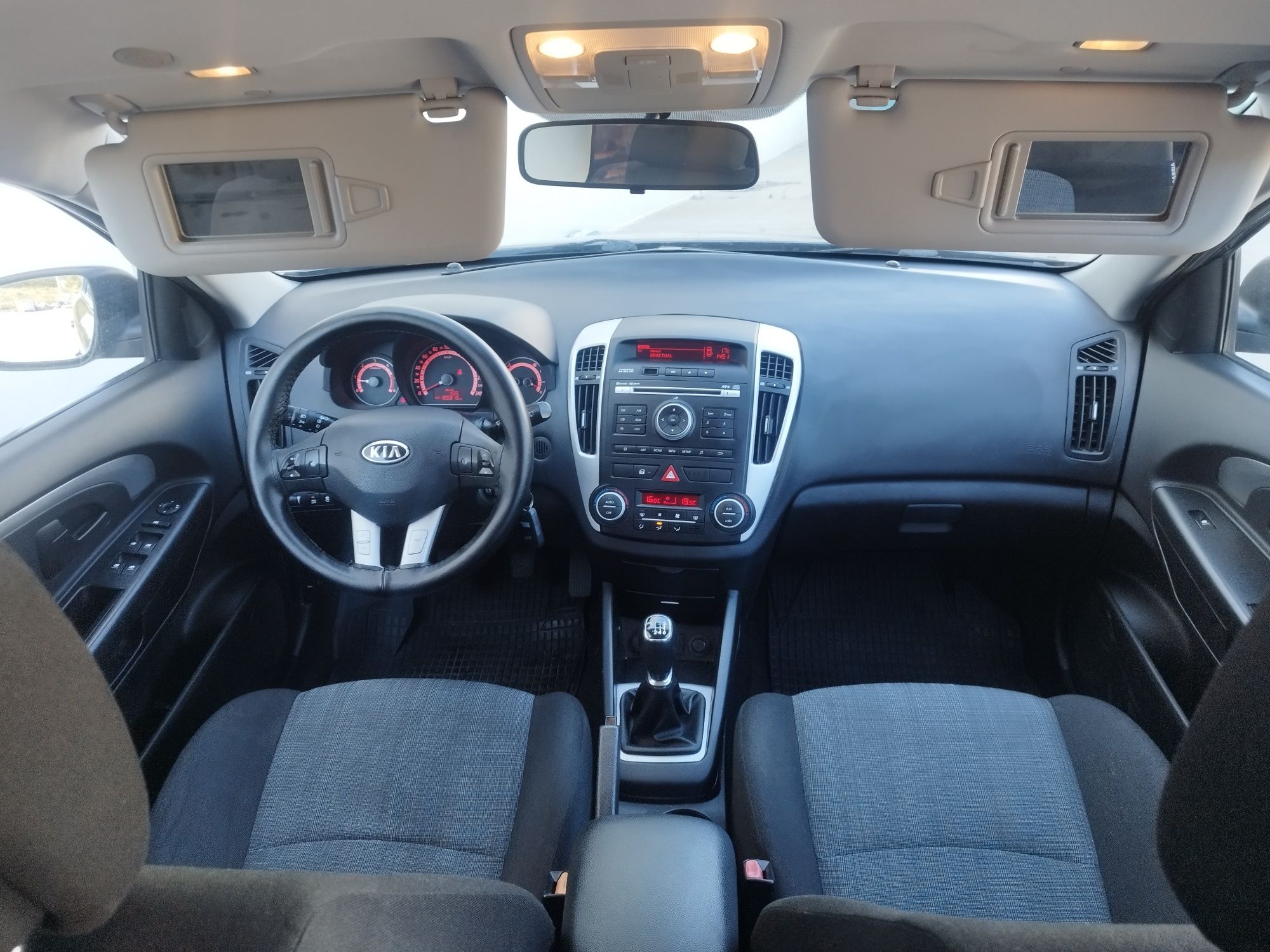 Kia Cee'd 1.6 CRDi fab.2010 *** ADUS ACUM *** 2999 EURO FIXXX