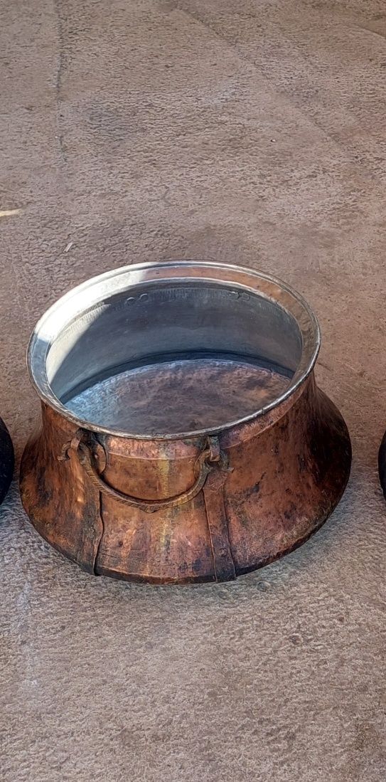 Продавам уникални калайдисани бакърени казани