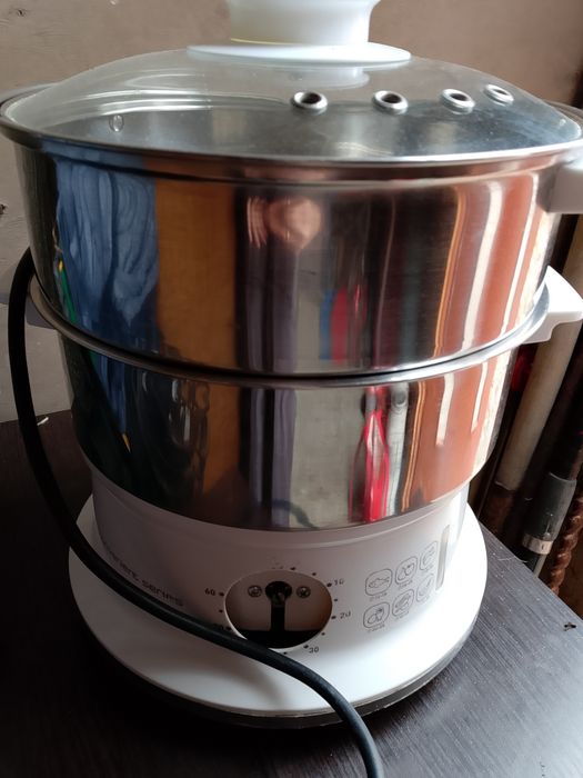 Продам пароварку Тефаль .