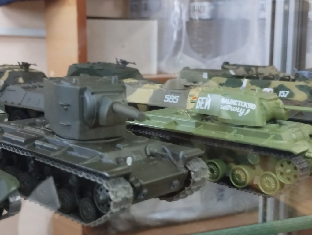 Модели танков 1:72