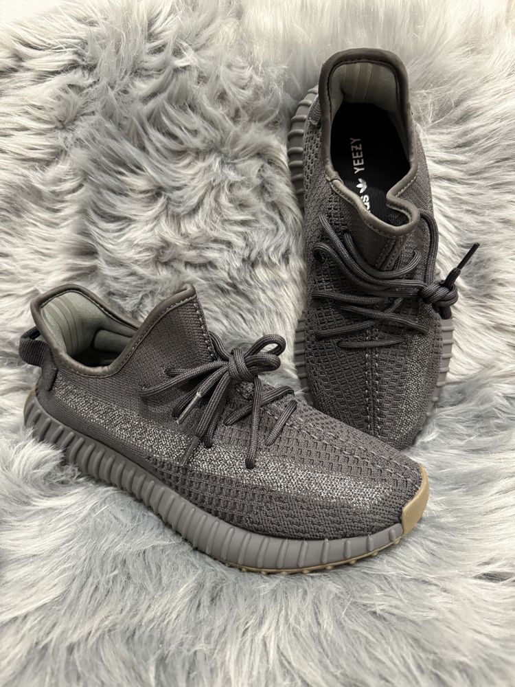 36-46 Yeezy 350 v2 Cinder Reflective