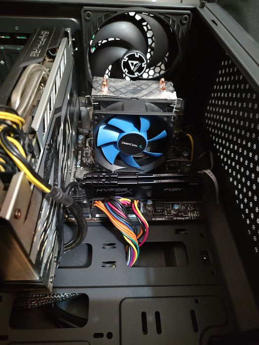 PC i5 7500 - 16GB RAM - RX580