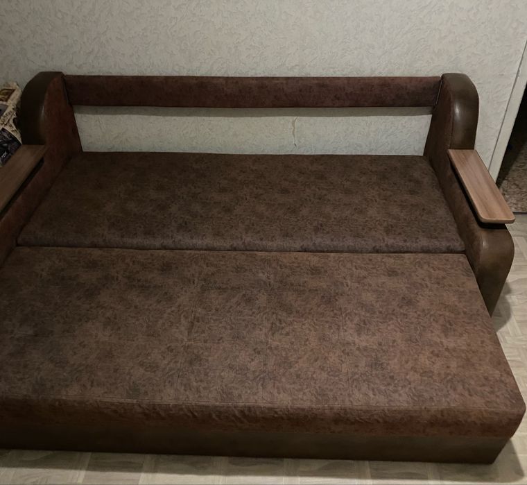 Продам диван в хорошем состоянии